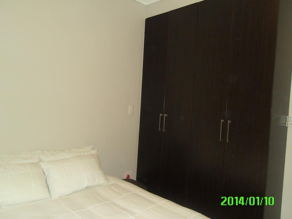 Lily'S Haven Apartment Дърбан Стая снимка